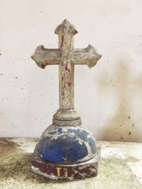 Antiek houten kruis/ Antique wooden cross