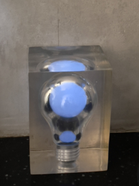 Pop art light bulb sculptuur