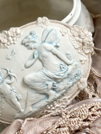 French biscuit porcelain bijouterie box