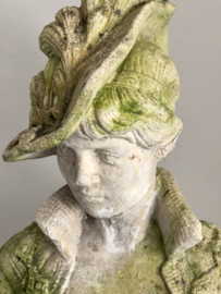 Beautiful gatden bust/ orangerie object