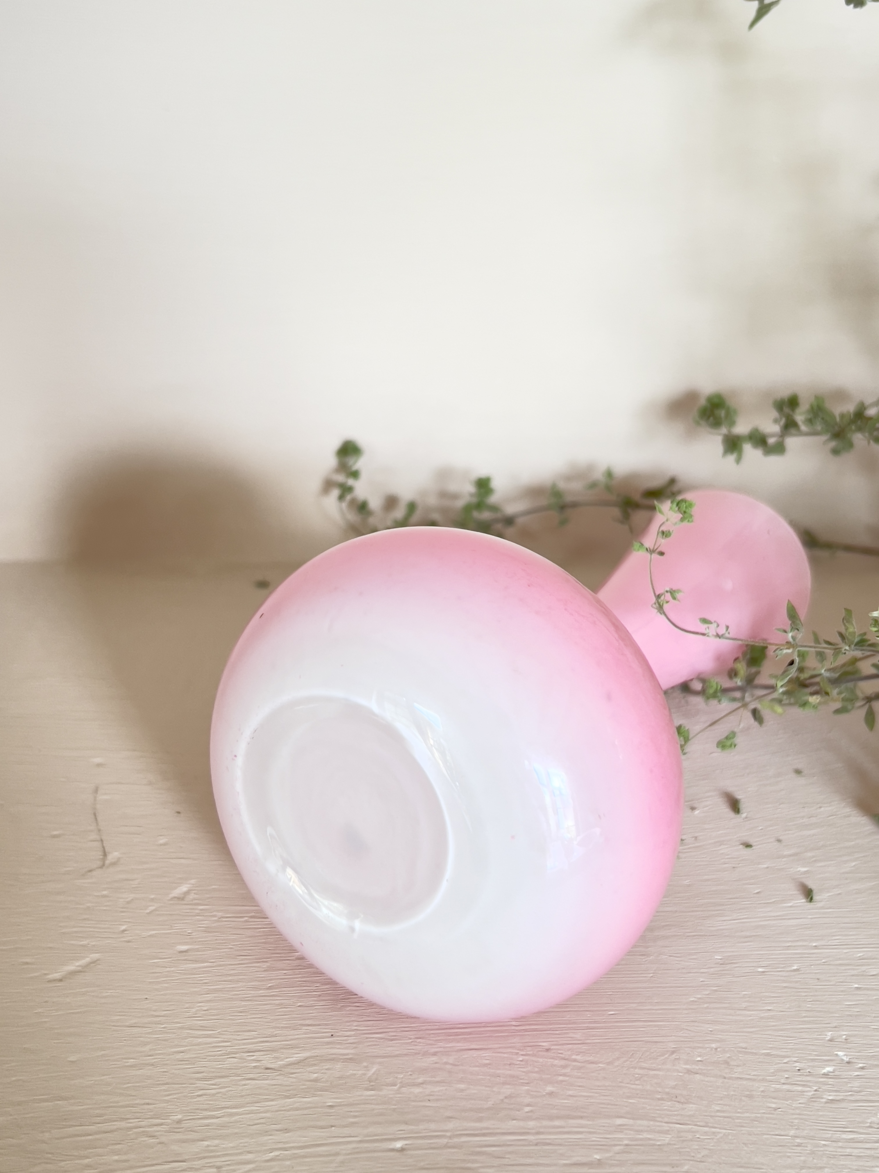 Pink flower vase opaline
