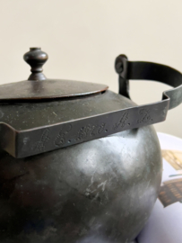 Antieke koperen appelketel