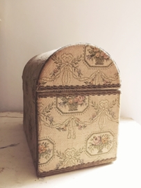 Frans boudoir kistje/ French boudoir box GERESERVEERD 