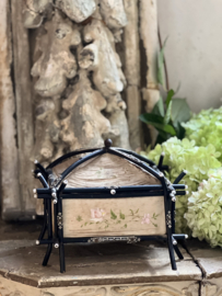 Antique bijouterie box