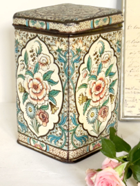 Oud bloemen blik