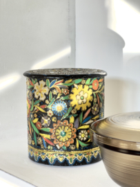 Mooi kleurrijk floral voorraad blik