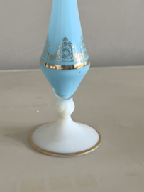 Pastelblauwe opaline vaas