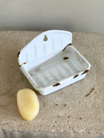 Enamel soap dish