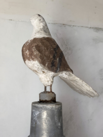 Set of two french doves on stand