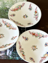 Antieke set florale schoteltjes