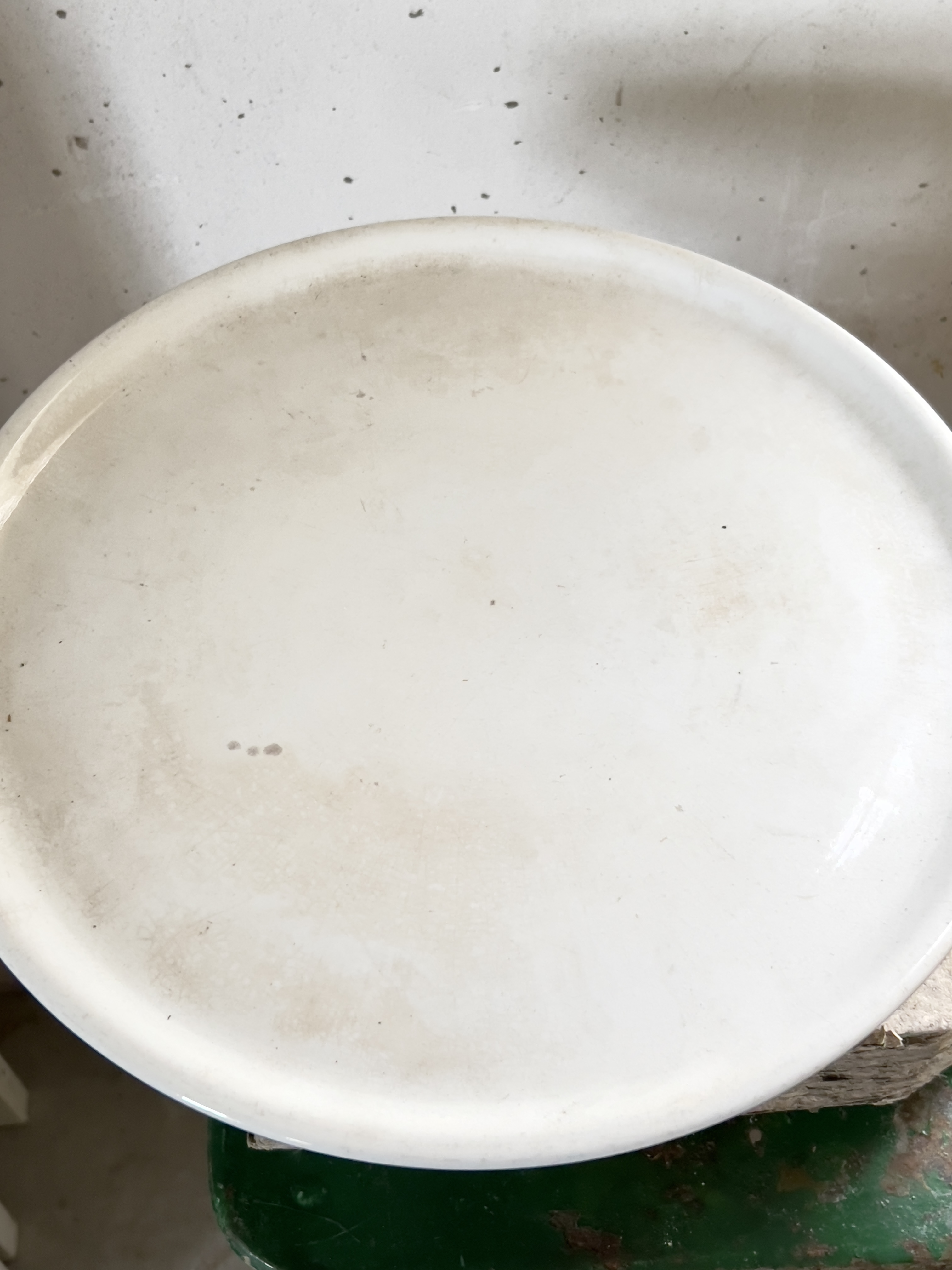 Large cake stand