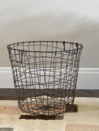 Brocante mand/ draadmand/ fil de fer
