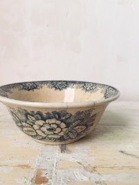 Frans beboterd kommetje/ French buttered bowl