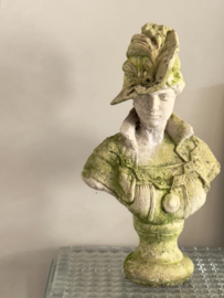 Beautiful gatden bust/ orangerie object