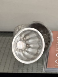 3 authentieke aluminium mallen