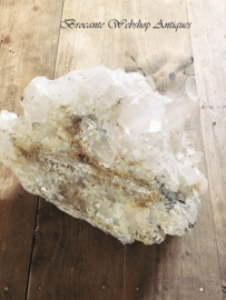 Groot stuk kristal steen