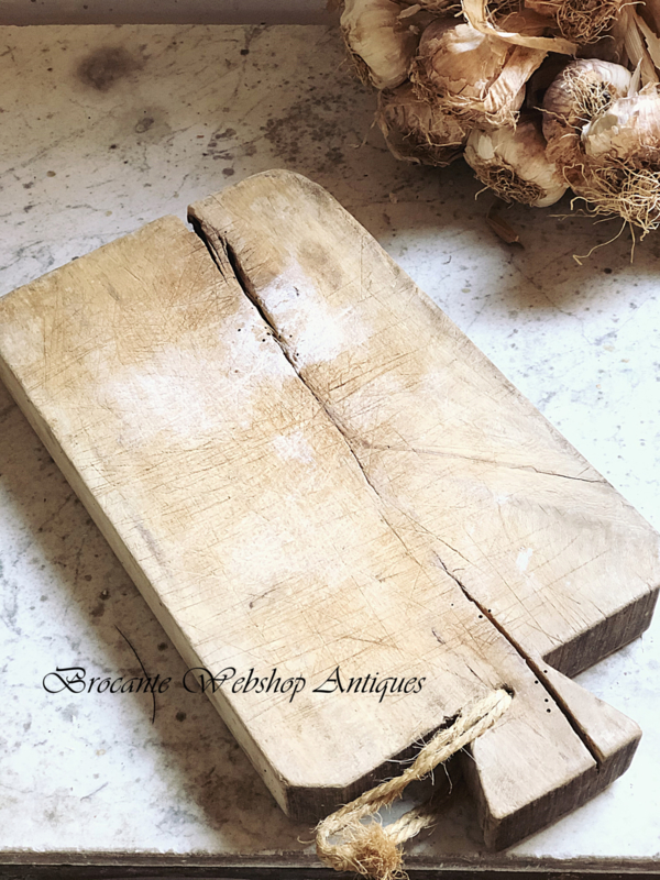 Ontslag vonk symbool Prachtige oud houten dikke snijplank | - Accessoires | Brocante Webshop  Antiques