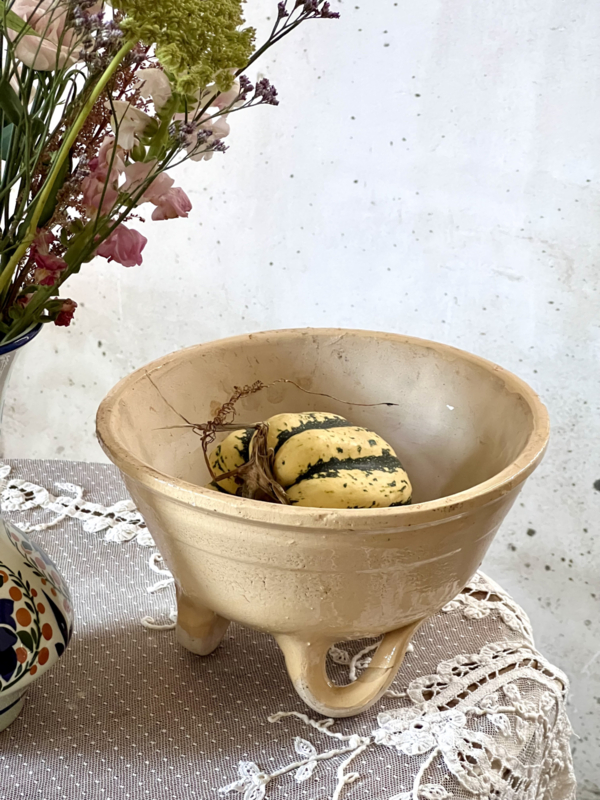 Antique french bowl on feet