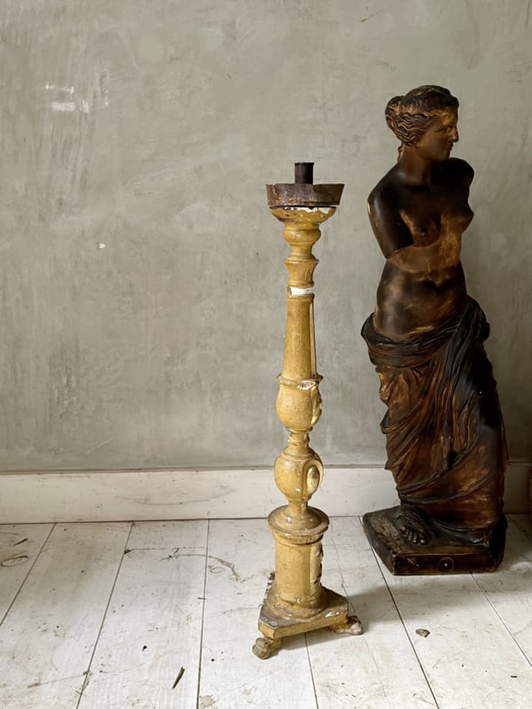 Kan niet Brullen consumptie Antieke franse hoge bois doré kandelaar | - Woonaccessoires | Brocante  Webshop Antiques