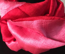 Brede zijden sjaal multicolor roze-rood