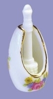 00410 WC-borstel met houder, bloem aan voor- en achterzijde. (AK)