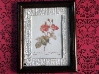 02704  Schilderij houten frame, 2 rozen (AP)