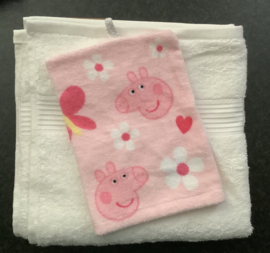 Handdoek met naam en Peppa Pig washandje