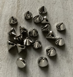 Kunststof studs 6x6 mm. 5 voor