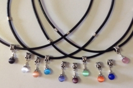 Leren ketting met glasparel