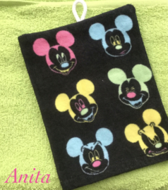 Handdoek met naam en Mickey washandje