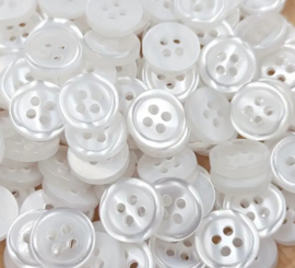 Wit knoopje. 11.5 mm