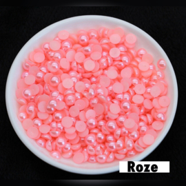 Roze.  4 mm  100 voor € 0,75