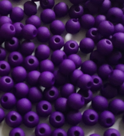 4.  Dark Purple. 4 mm. 100 voor