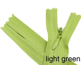 Licht groen.  40 cm