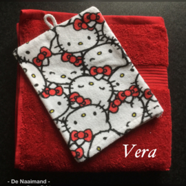 Handdoek met naam en Hello Kitty washandje