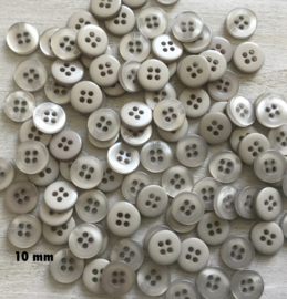 8. Licht beige knoopje. 10 mm