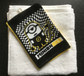 Handdoek met naam en  Minion washandje