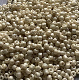 19/  Vanille beige.  4 mm