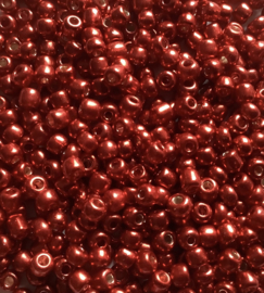 83.  Metaillic Shine Pure Red. 4 mm