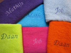 Handdoeken met naam. 50 x 100 cm