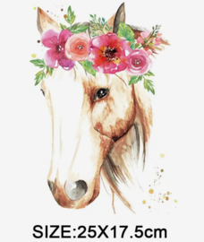 Paard met bloemen