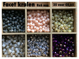 Groen  8x6 mm. 25 voor