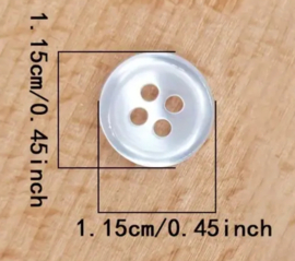 Wit knoopje. 11.5 mm
