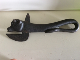 Antique Victorian cast iron Bull Head tin can opener