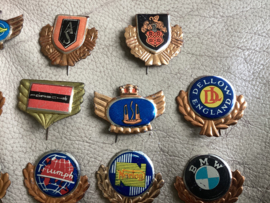 18 Badges