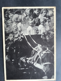 Onze prinsesjes, 1945