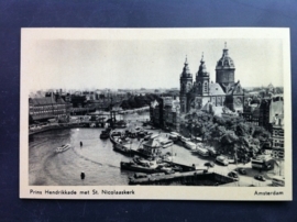 Amsterdam, Prins hendrikkade met St Nicolaaskerk