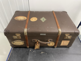 Antieke koffer met stickers van Cunard White Star.