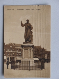Haarlem, Standbeeld Laurens Jansz. Coster (1914)