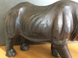 Neushoorn, van leer